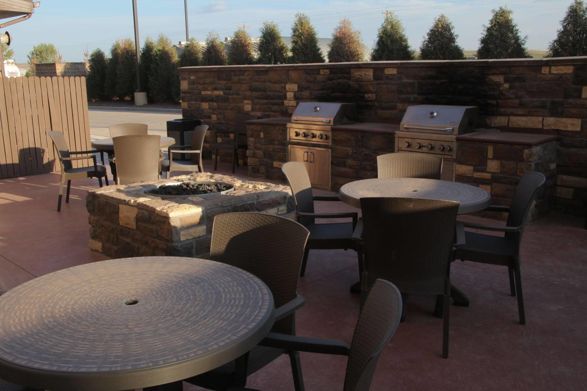 Little Missouri Inn & Suites New Town Exterior foto